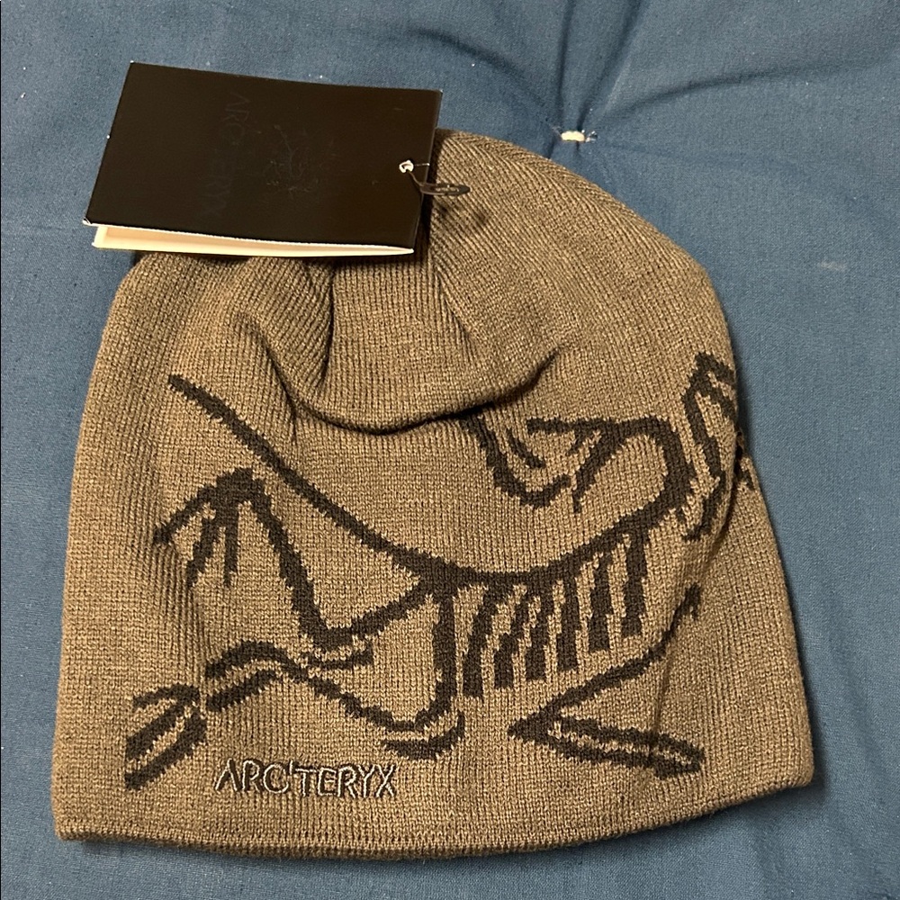 Arc'teryx Grey Beanie with Black Design